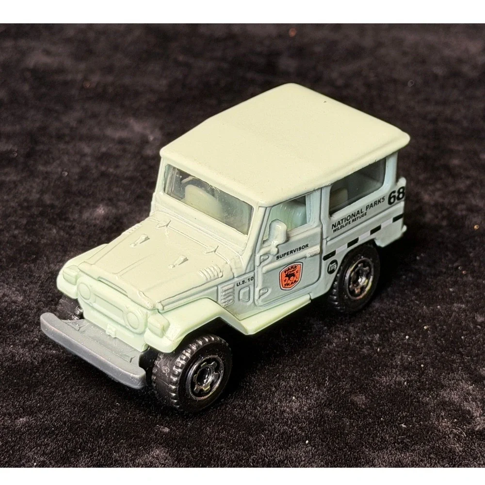Toyota FJ40 Land Cruiser 1968-National Parks Wildlife Refuge 68, Matchbox 2008